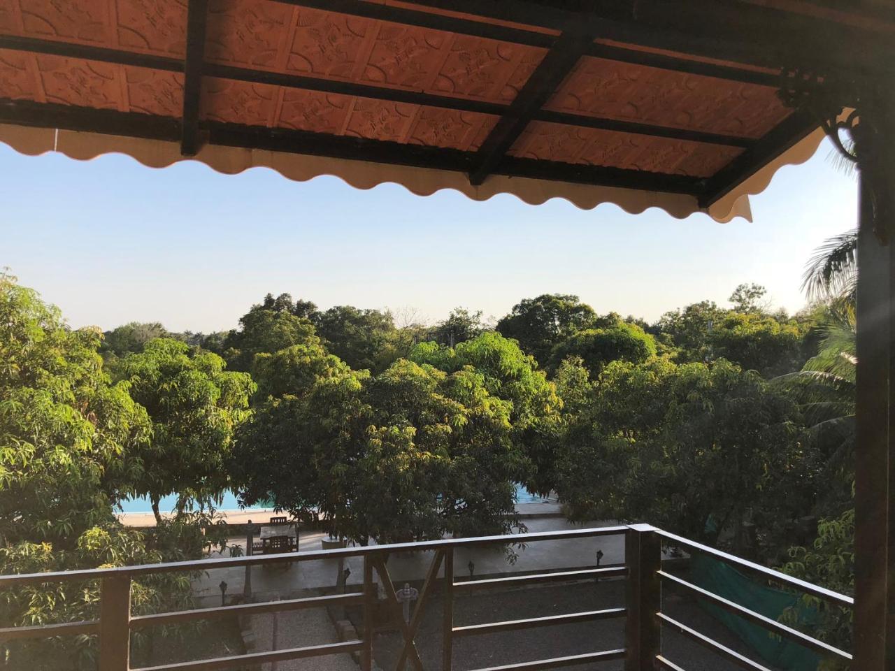 Gir Lions Paw Resort With Swimming Pool Sasan Gir Buitenkant foto